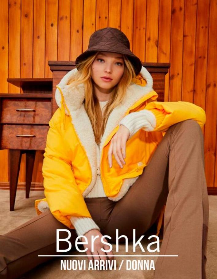 Novità / Donna. Bershka (2022-02-22-2022-02-22)