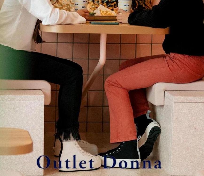 Outlet Donna. Superga (2022-03-10-2022-03-10)